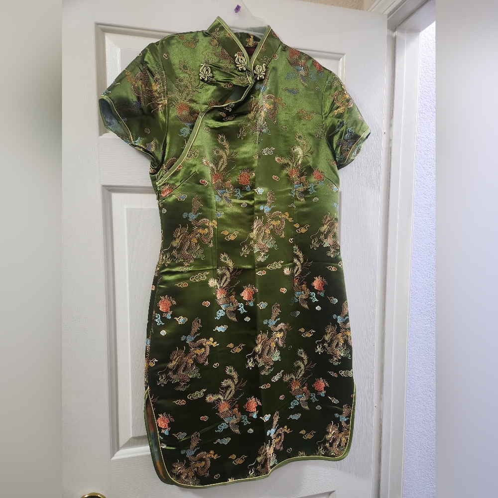 Elegant Green Floral Dress